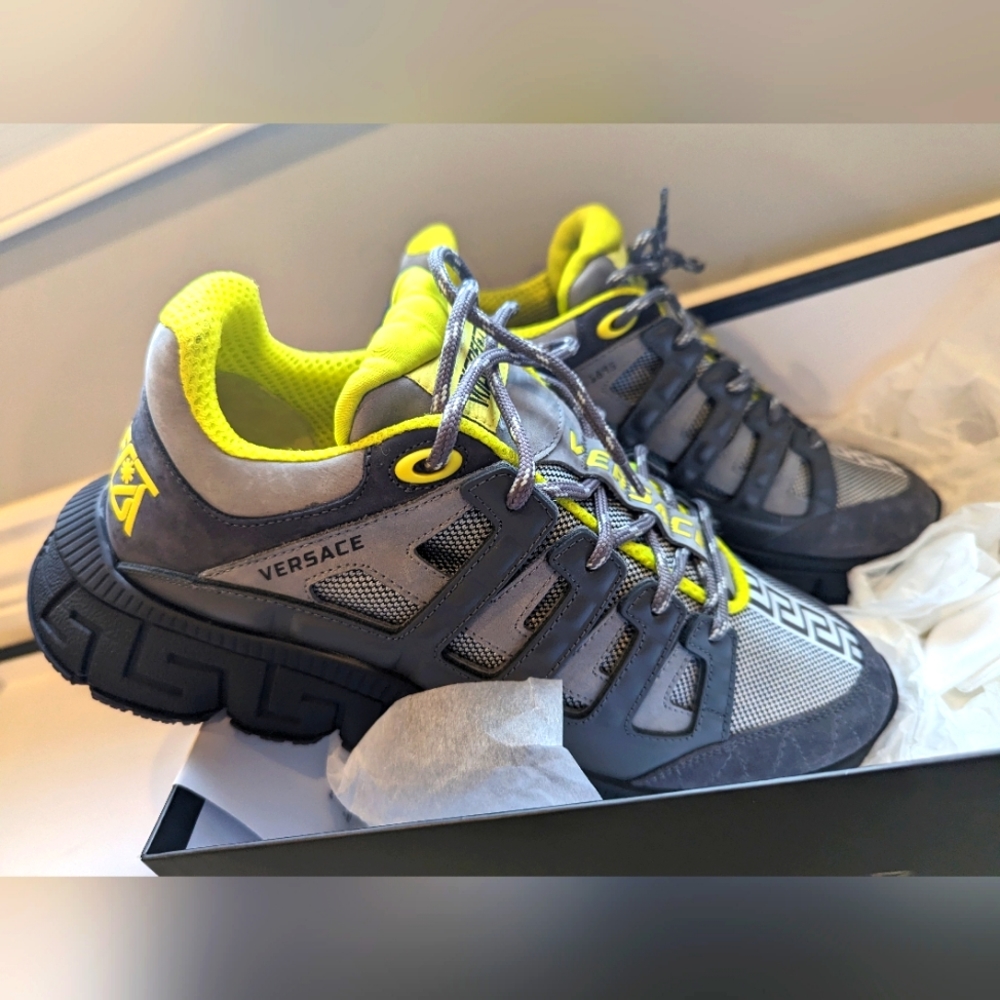 VERSACE TRIGRECA GREY PEWTER Size 10.5 NEW NEW